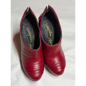 Irregular Choice Red Leather Pleated Ankle Booties Sculpted Platform Heel Size 7